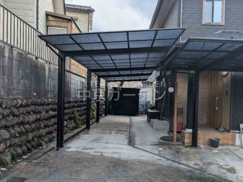 施工例写真 カーポート1台LIXILネスカF変形地対応 カーポート2台(縦)LIXILネスカF 1階テラス屋根YKKAPソラリアF